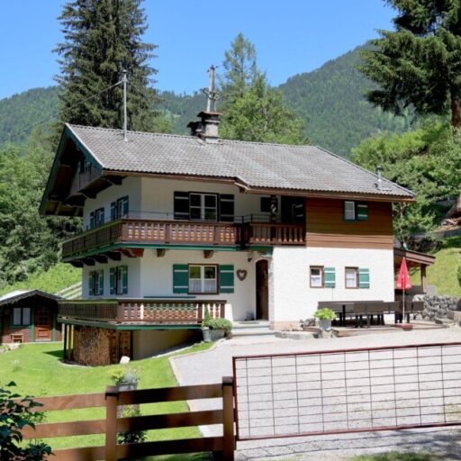 Ferienhaus Thiersee Glemmtaler Hütte - die Ansicht von der Zufahrt aus