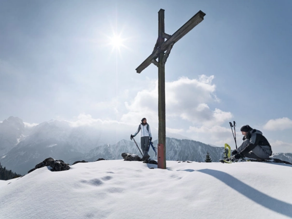 Schneeschuhwandern im Winter